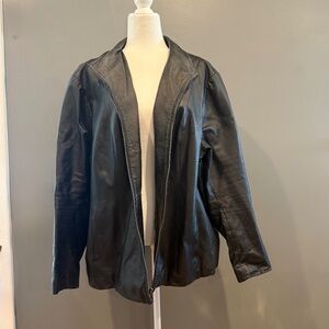 *PRE-OWNED/GOOD CONDITION* East 5th Women's Size 2X Black Leather Jacket
